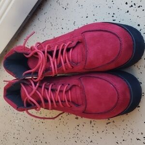 𝅺mtng red suede like platform shoes size 40 like new condition